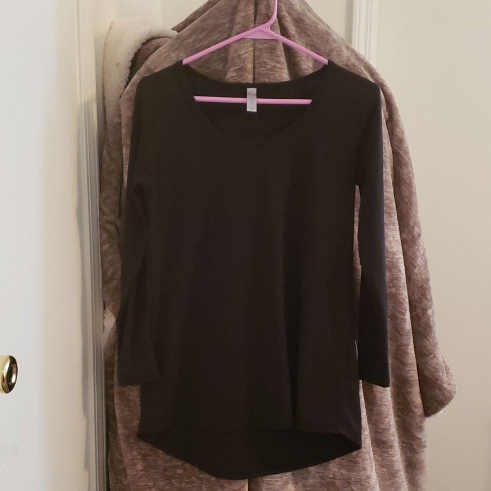 Lularoe solid black Lynnae size XS